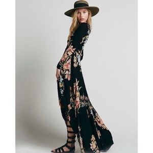 Free People First Kiss Black Garden Floral Print Boho Maxi Dress Size Small